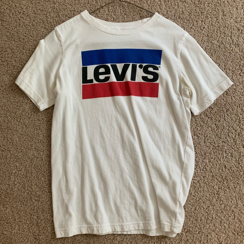 Levi’s Tee